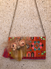 Load image into Gallery viewer, Wiki Flowers Clutch