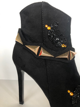 Load image into Gallery viewer, London Boots Size EU 38/ USA 8