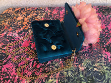 Load image into Gallery viewer, Rose Clutch