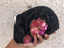 Load image into Gallery viewer, Lily Clutch