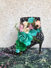 Load image into Gallery viewer, Nature Boots Size EU 39/ USA 9