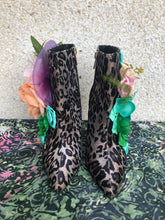 Load image into Gallery viewer, Nature Boots Size EU 39/ USA 9