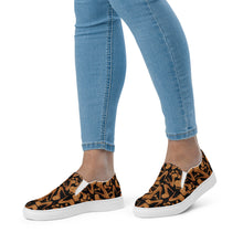 Load image into Gallery viewer, Women’s slip-on canvas shoes 'Kilame Royal'