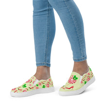 Load image into Gallery viewer, Women’s slip-on canvas shoes 'Peppermint'