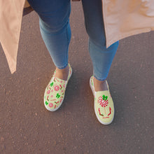 Load image into Gallery viewer, Women’s slip-on canvas shoes 'Peppermint'