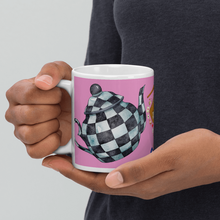 Load image into Gallery viewer, White glossy mug 'Eat me drink me'
