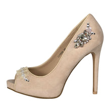 Load image into Gallery viewer, Diamante pump Size EU 38/ USA 8
