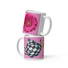Load image into Gallery viewer, White glossy mug 'Eat me drink me'
