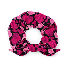 Load image into Gallery viewer, Scrunchie 'Pink crystals and flowers'
