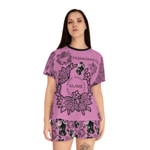 Load image into Gallery viewer, Women&#39;s Short and T-shirt  Set Adet &#39;Fashionista&#39;
