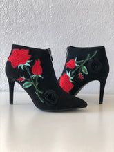 Load image into Gallery viewer, Red Rose Boots Size EU 37/ USA 7
