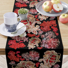 Load image into Gallery viewer, Table Runner &#39;Holidays Couture&#39;
