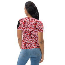 Load image into Gallery viewer, Women&#39;s T-shirt &#39;Heart love&#39;
