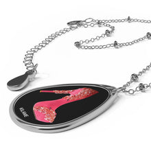 Load image into Gallery viewer, Oval Necklace &#39;Influencer pump&#39; Kilame
