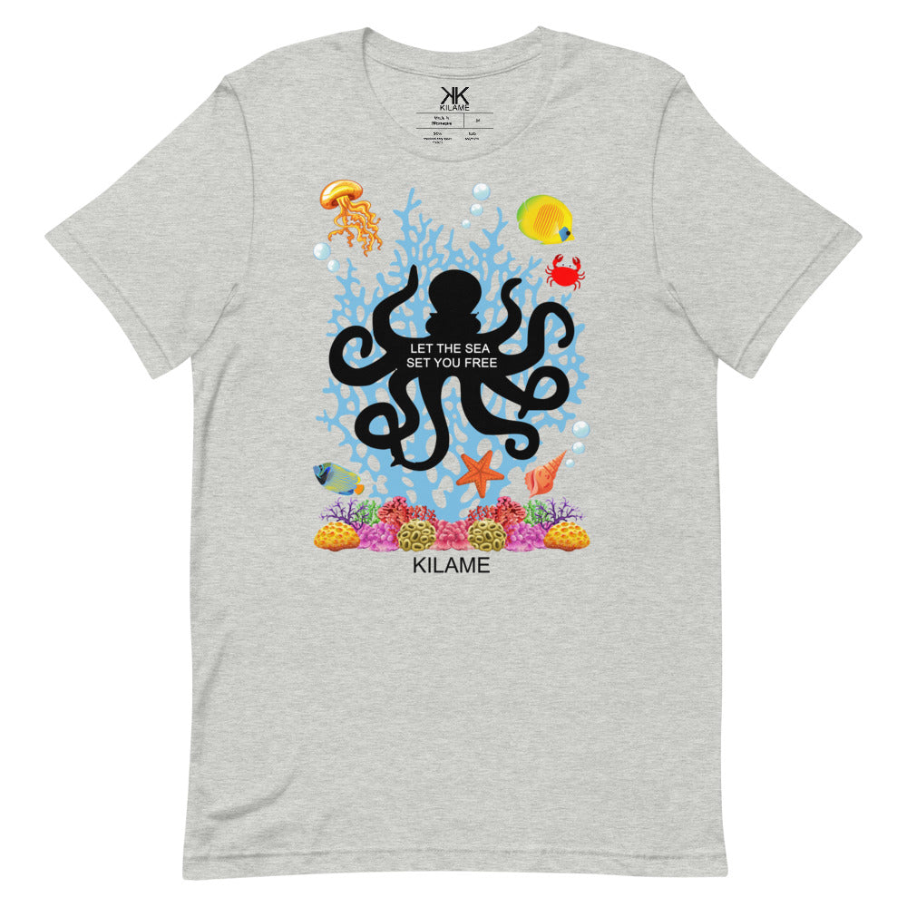 Short-sleeve unisex t-shirt 'Octopus'