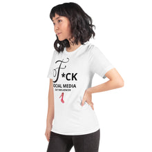 Load image into Gallery viewer, Unisex t-shirt &#39;Fck social media&#39;

